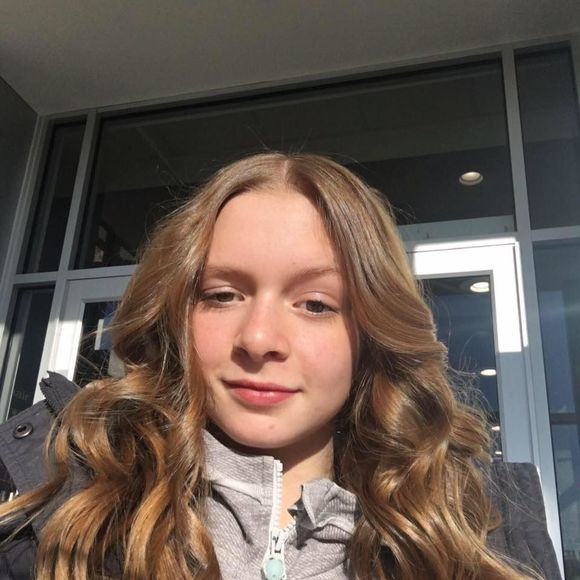 Meet your Posher, Amelia - Picture 1 of 1